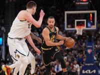 开云体育-勇士主场失利，库里单节11分狂追