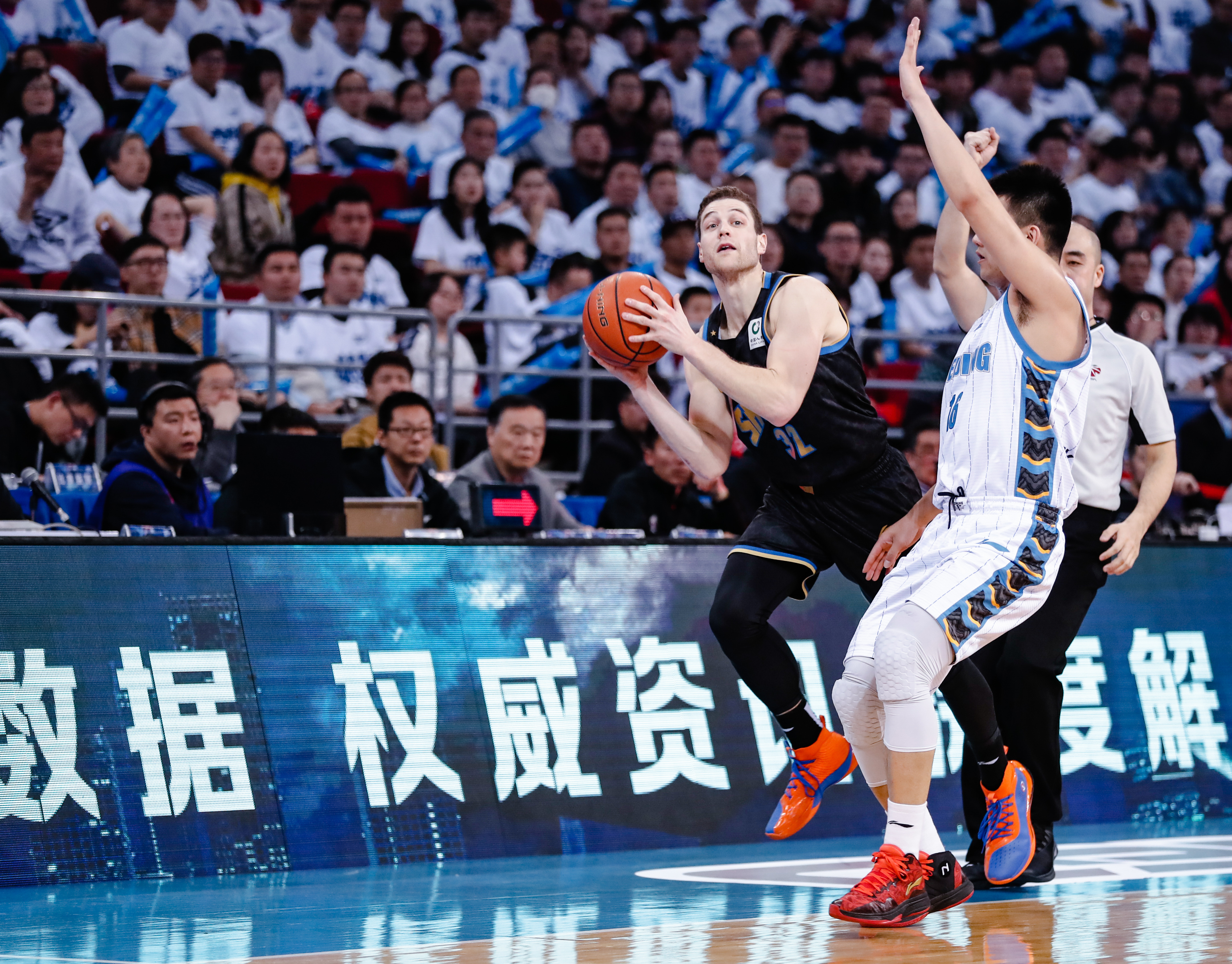 马竞命运掌握在己，客场资丹拔杆收复领先地位
