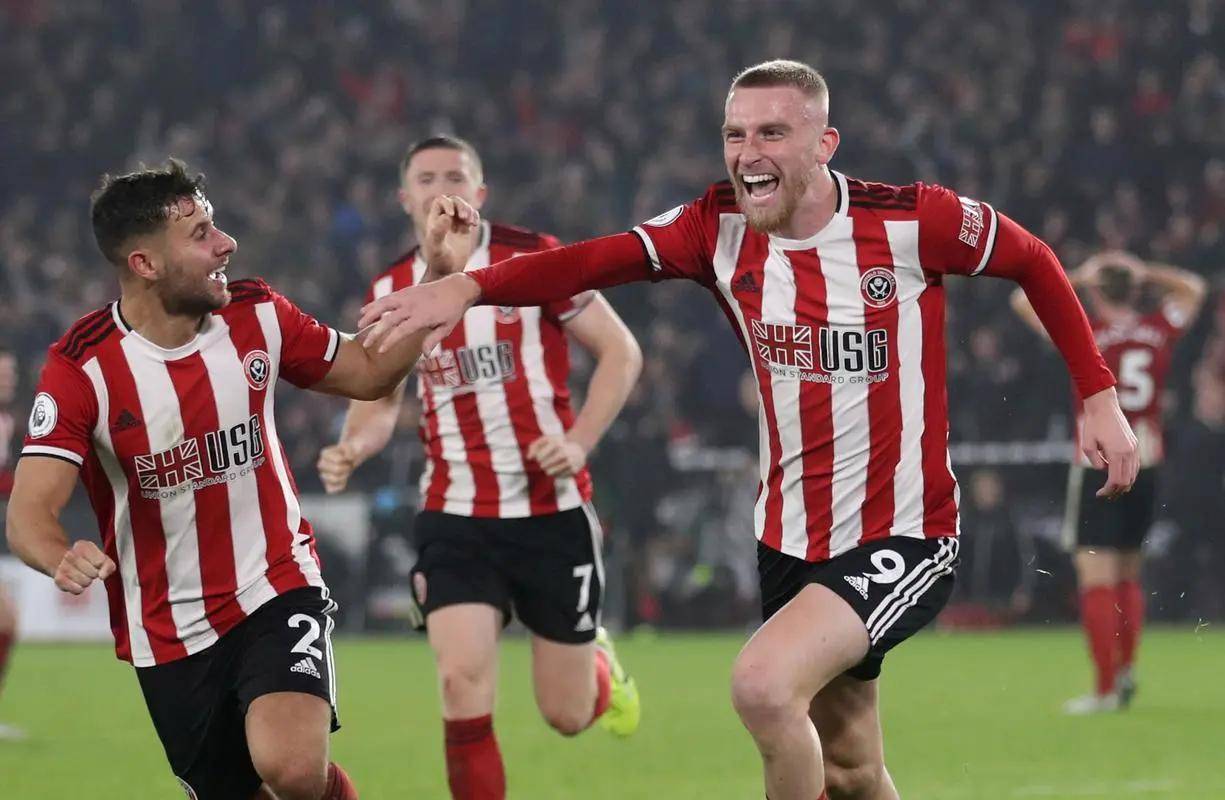 利兹联角球战术精妙,频频造成威胁 利兹联角球战术精妙,频频造成威胁