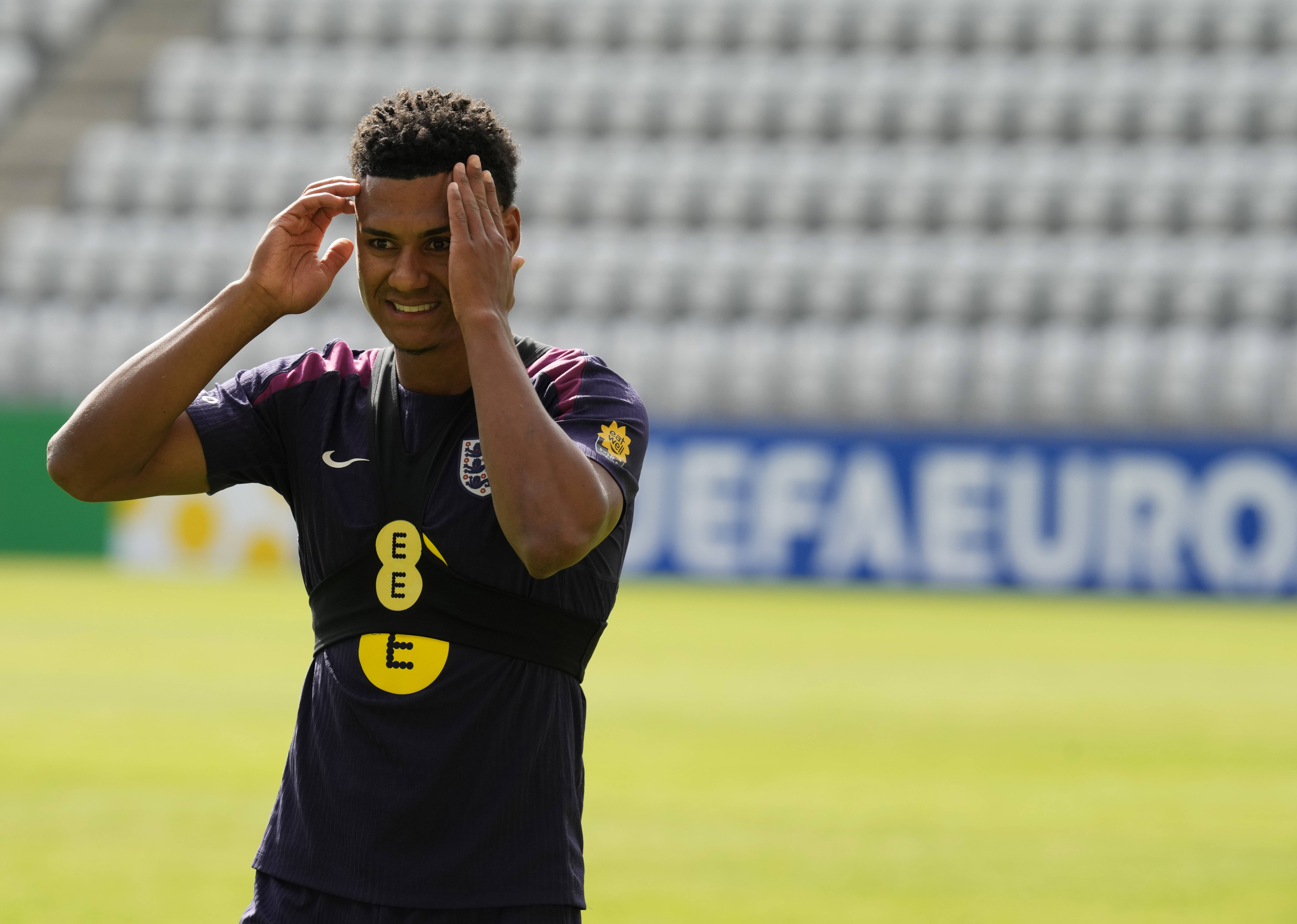 英格兰迎战德国,在比赛中展现实力的简单介绍 英格兰迎战德国,在比赛中展现实力的简单介绍