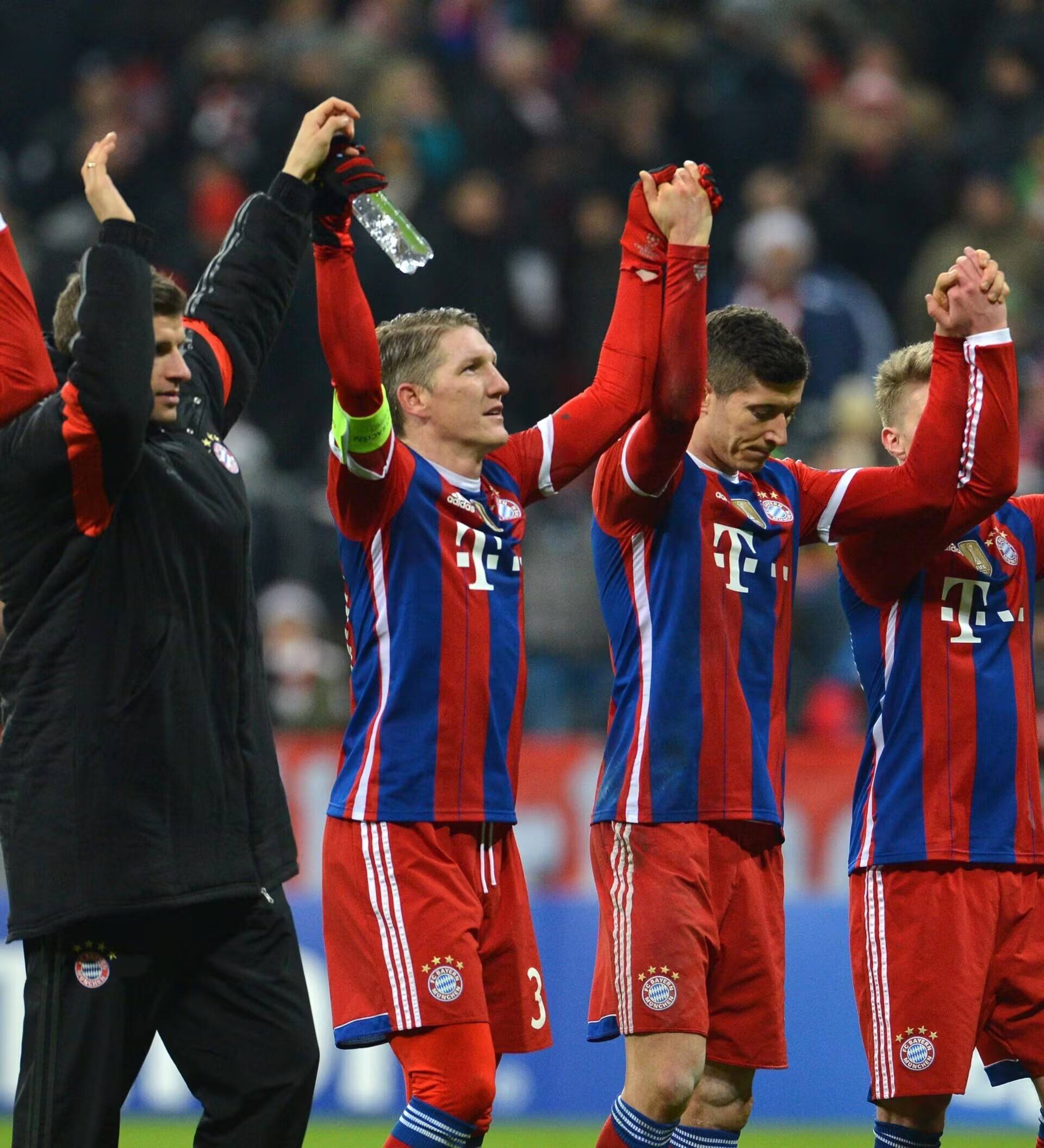 巴黎圣日耳曼客场平局正式出线的简单介绍