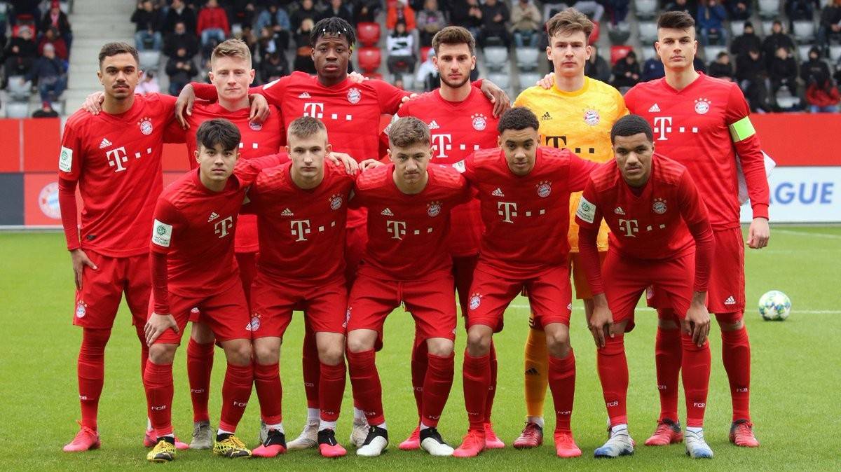 拜仁慕尼黑主场大胜科隆，继续德甲领跑的简单介绍