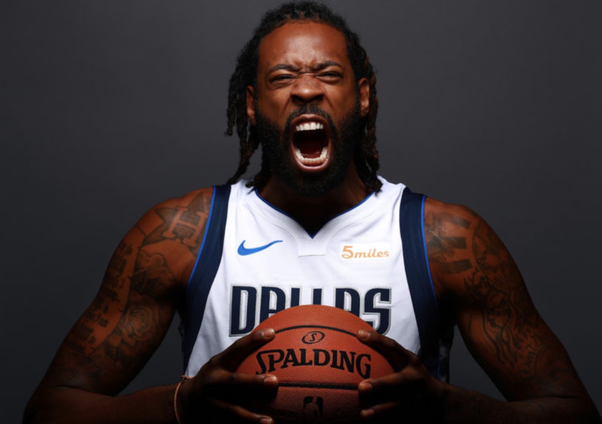 独行侠击败篮网，小乔丹抢板统治内线